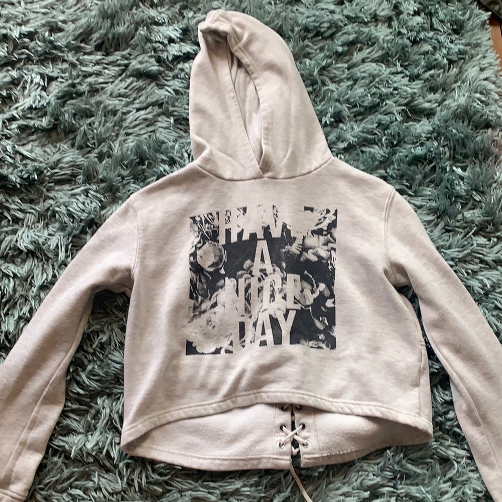 Grey cropped sweatshirt
